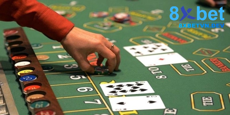 Canh bài Baccarat theo cầu về là một chiến thuật khá phức tạp